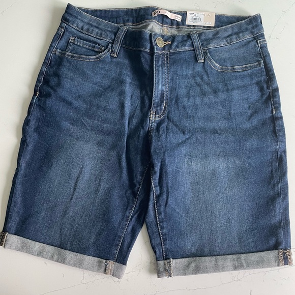 NWT Juniors SO Denim Low Rise Bermuda Shorts, Size 13 / 31W - Picture 3 of 8